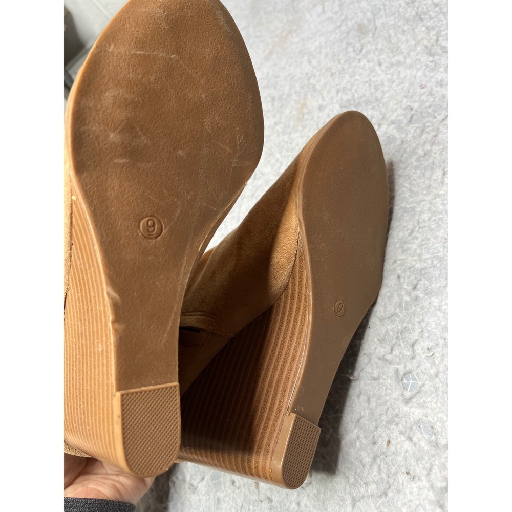 Tan Faux Suede Wedge Ankle Boots Pointed Toe Side Zip Booties Camel Size 9 - Picture 4 of 6